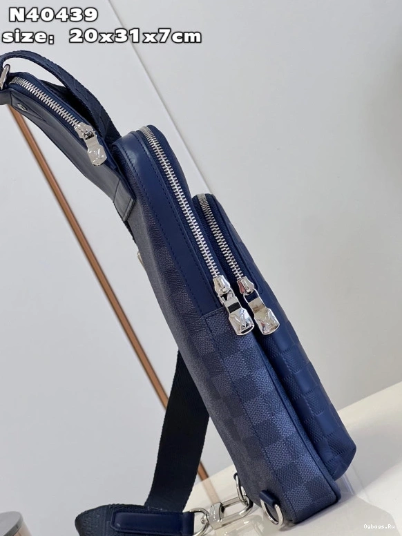 VUITTON Slingbag NM LOUIS Avenue 0215